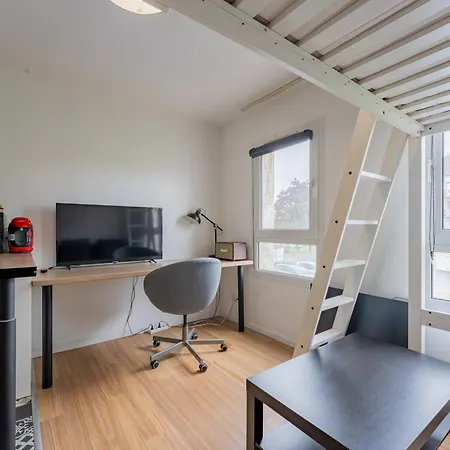 Studio Confortable Avec Parking Gratuit Dans La Rue - Quelques Pas De La Gare, Cuisine, Wifi Apartamento Arras