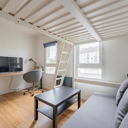 Apartamento Studio Confortable Avec Parking Gratuit Dans La Rue - Quelques Pas De La Gare, Cuisine, Wifi Arras
